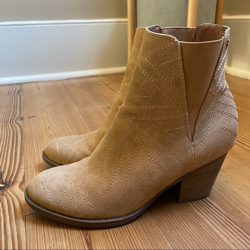Roxy beige pattern boot SIZE 7 - Picture 4 of 8